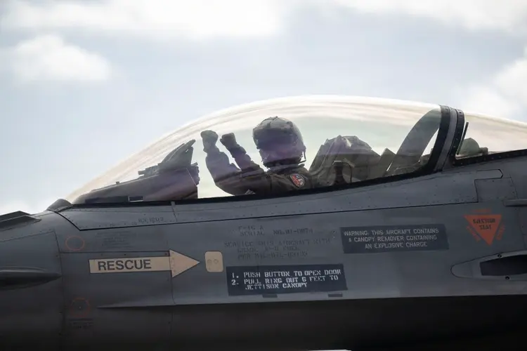 Personal de la Fuerza Aérea de EE. UU. participa en la quinta edición del ejercicio Salitre, organizado por Chile.