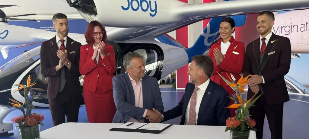 Joby finaliza un acuerdo con Virgin Atlantic para lanzar un servicio de taxis aéreos eléctricos en el Reino Unido.