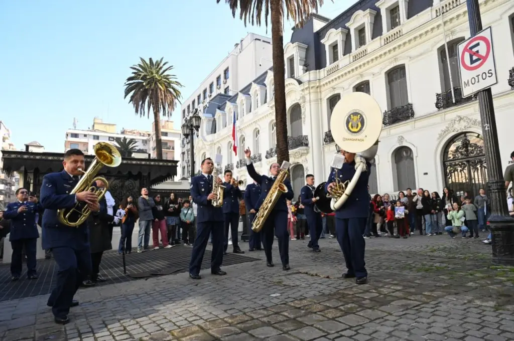 FUERZA AÉREA DE CHILE ACERCÓ SU HISTORIA, CULTURA Y PATRIMONIO A MILES DE PERSONAS EN EL DÍA DEL PATRIMONIO