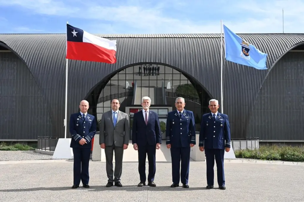 PRESIDENTE DE LA REPÚBLICA CHECA VISITÓ EL CENTRO ESPACIAL NACIONAL